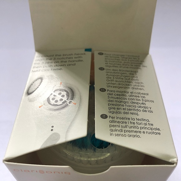 Clarisonic Deep Pore Brushes (2 Pack) - Picture 8 of 13